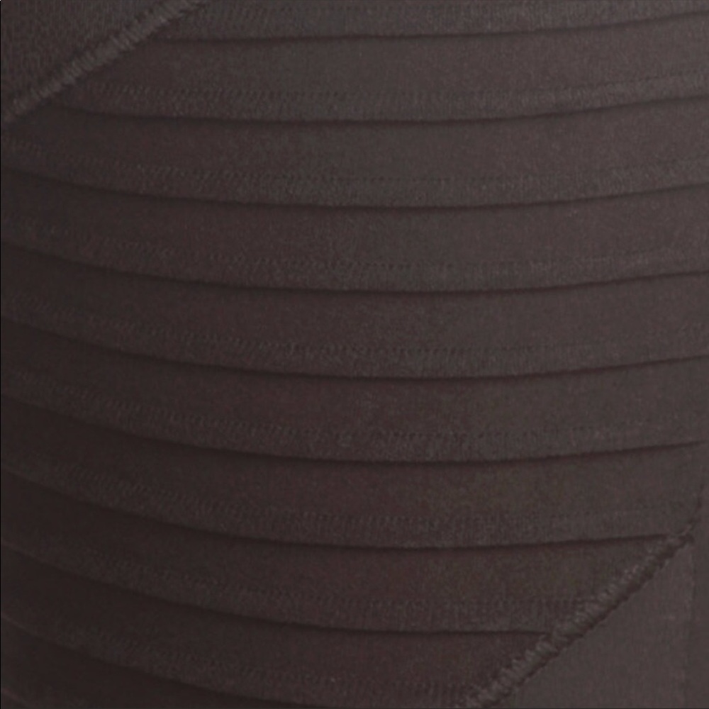 Last!Coated Moto Leggings with mesh - Picture 5 of 6